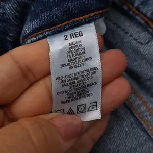 Aeropostale Mid Rise Ankle Straight Jeans Medium Wash Blue Denim Womens Size 2 thumbnail 4