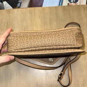 Guess Purse thumbnail 7