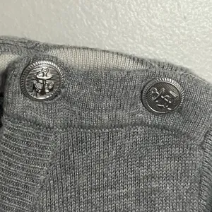 Banana Republic Women's Merino Wool Blend Gray Sweater Button Detail Size XL‎ thumbnail 3