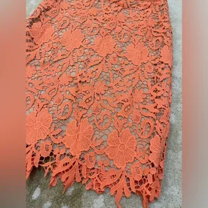 Alice + Olivia Farrel Midi Pencil Skirt in Coral & Nude Floral Lace Size 6 Lined thumbnail 6