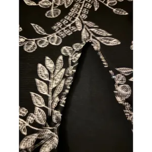 Sigrid Olsen Sport Womens Large Black White Floral Mesh V-Neck Lettuce Edge Top thumbnail 2