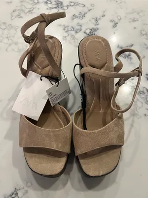 NEW Zara Women’s Studded Suede Heeled Sandals Leather Size 6 36 Wedges thumbnail 4
