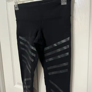 Alo Yoga | Airbrush Lineal Stripe Leggings black‎ size XS thumbnail 5