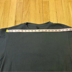 Uniqlo Gray Ribbed Crew Neck Top thumbnail 8