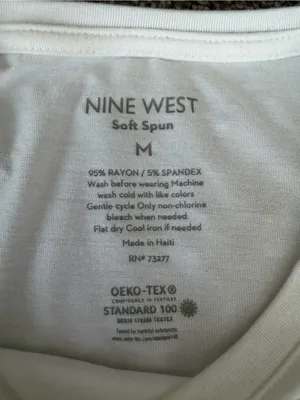 Nine West Soft Spun White Crewneck Tee Size Medium NWT Stretch Top thumbnail 5
