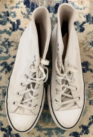 Converse High-Top Chuck Taylor All Star thumbnail 1