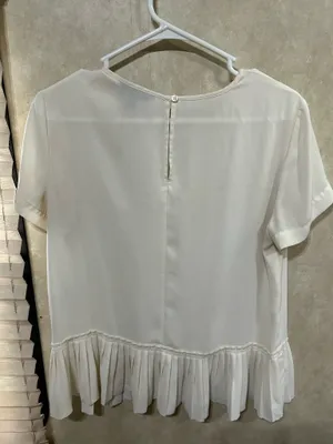 Banana Republic Top thumbnail 2
