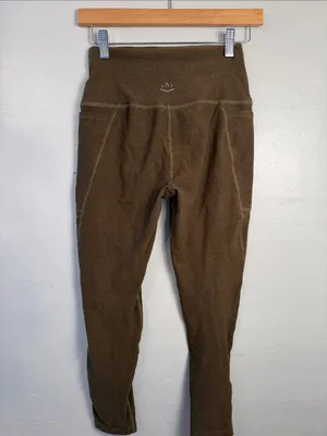 Beyond Yoga Olive Green cropped leggings size medium thumbnail 4