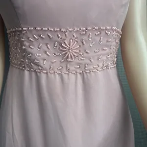 New size 10 beautiful fanzy dress has pearls on neckline thumbnail 2