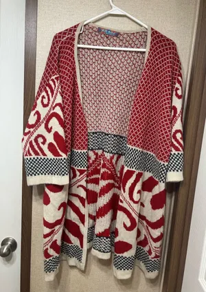 Women’s Open-Front Patterned Cardigan Sweater in Red and Cream thumbnail 1