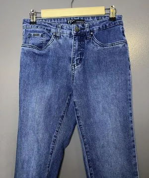 FDJ French Dressing Olivia Bootcut Jeans Womens 2 Medium Wash Pleated Hem Denim thumbnail 1