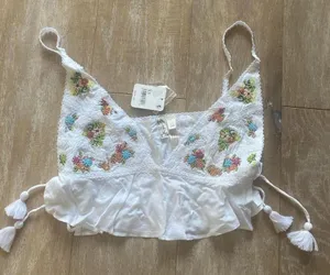 Free People embroidered flutter white tassel crop tank top XS NEW Boho Gypsy thumbnail 4