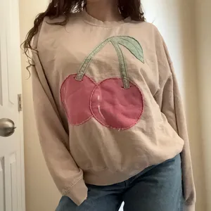 Free People Tricia Fix Fruit Crewneck Sweatshirt Sz Medium Cherry‎ thumbnail 3