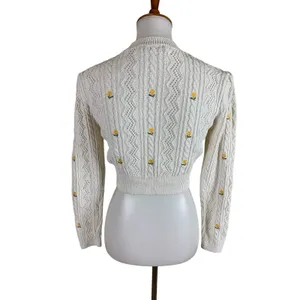 Zara Cream Cable Knit Floral Embroidered Cropped‎ Sweater Medium thumbnail 2