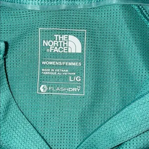 The North Face Aqua Breathable Quarter Zip Hundred Pullover thumbnail 7