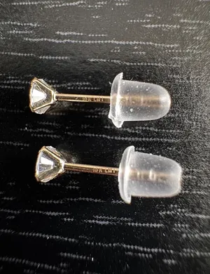10k solid gold earrings thumbnail 1