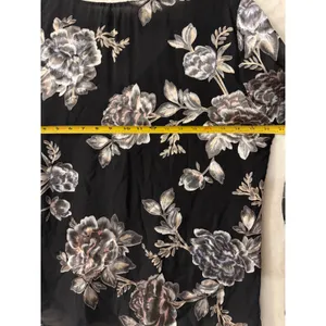 White House Black Market Floral Ruffle V-Neck Blouse Black‎ Grey Silver Large thumbnail 2