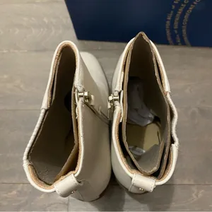 NEW Dr. Scholl's Shoes Women's Ride Away Mid Shaft Boots Calf in White Cap thumbnail 4