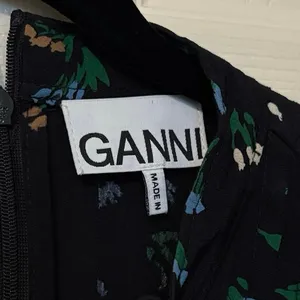 Ganni Black Blue Floral Mock Neck Pleated Crepe Top Blouse Size EU 42 US Large thumbnail 3