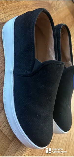 Women’s Steve Madden Gills Black Slip-On Casual Sneakers - NEW size 10 thumbnail 1