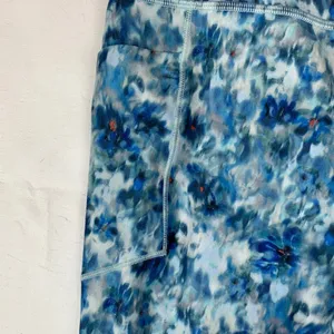 Athleta size small Salutation stash 7/8 tight Blue White printed Leggings pocket thumbnail 3