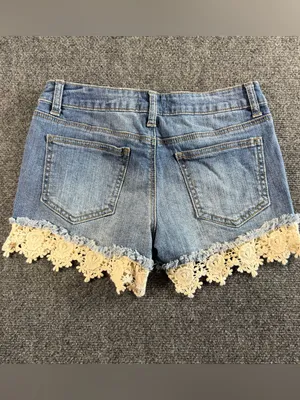 Altar'd State Women’s Cutoff White Lace Fringe Distressed Boho Jean Shorts Sz 27 thumbnail 2