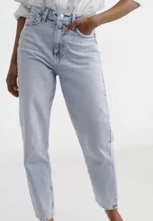 H&M mom jeans thumbnail 5