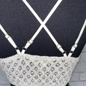 Francesca’s lace criss cross back bralette w/4 adjustable straps white sz Med thumbnail 5
