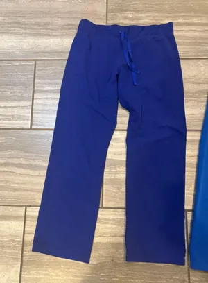 FIGS sz M Scrub Pants! No :( thumbnail 1