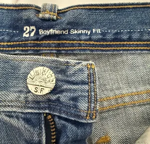 Levi’s 100% Cotton Distressed Boyfriend Skinny Jeans - Size 27 thumbnail 5