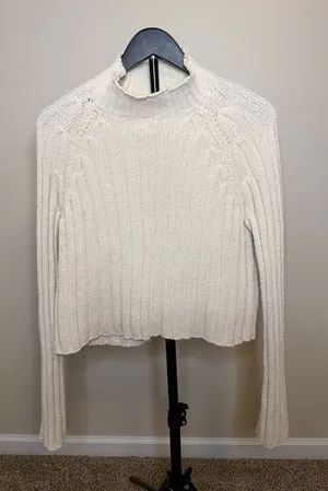 American Eagle‎ Knit Cream Ribbed Mockneck Sweater-S thumbnail 1