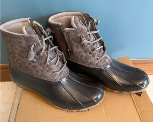NEW Sperry Saltwater Animal Print Duck Boot Women's Size 7 NIB‎ thumbnail 1