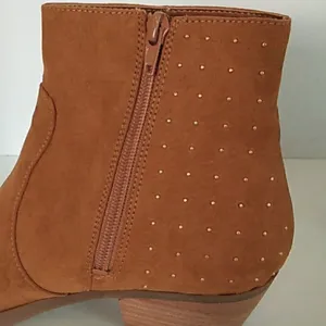 GUESS Women's 7.5M Ankle Heeled Boots Camel Color thumbnail 8