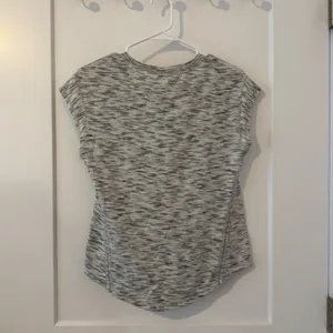 lululemon workout shirt thumbnail 4