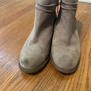 Jessica Simpson Taupe Ankle Boots thumbnail 2