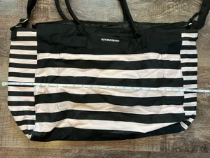 Victoria’s Secret Weekender Bag thumbnail 5