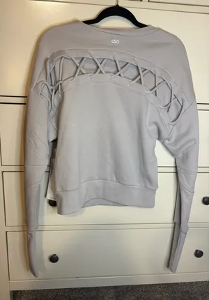 Alo Yoga Sweatshirt thumbnail 1
