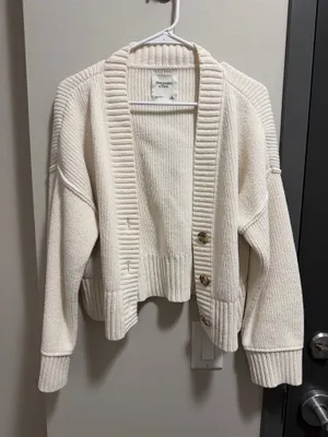 Abercrombie Sweater thumbnail 1