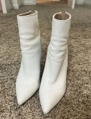 Steve Madden White Booties thumbnail 1