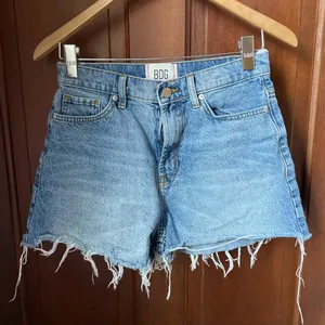BDG / Urban Outfitters women's size 28 A-line denim shorts thumbnail 2