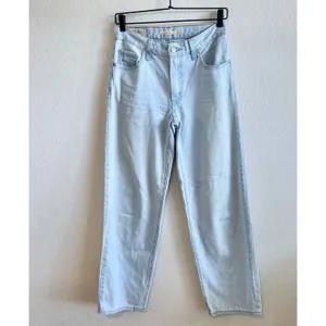 LEVI'S Baggy Dad Light Wash Mid Rise Straight Leg Slouchy Denim Jeans Womens 24 thumbnail 3