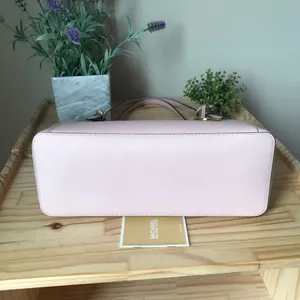 Michael Kors Purse thumbnail 5