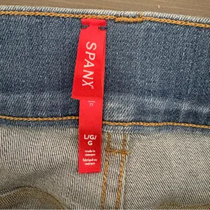 SPANX SPANXshape EveryWear Pull‎ On Flare Jeans Vintage Indigo Size Large thumbnail 10