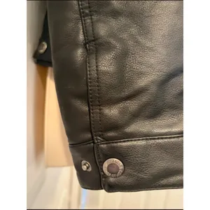 Levis Womens Sherpa Lined Faux Leather Trucker Jacket Black S Removable Collar thumbnail 11