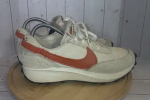 Nike Waffle Debut Ventage Muslin Orange DX2931-100 Women's 7.5 Pre-loved NO BOX thumbnail 1