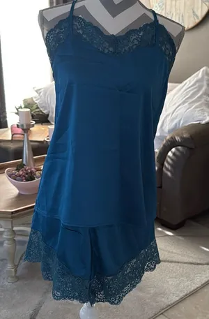 Turquoise silky cami & shorts lounge/sleep set thumbnail 1