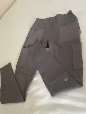 NEW Alo Yoga Moto Cargo Leggings - Dust Lavender/Slate Grey - Sz S (NWOT) thumbnail 3