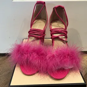 *Brand New* BCBGeneration Passion Pink Fluffy Heel, Size 8.5M thumbnail 2