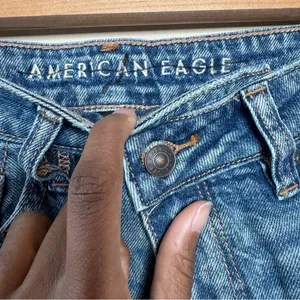 American Eagle Distressed Mom Shorts thumbnail 4