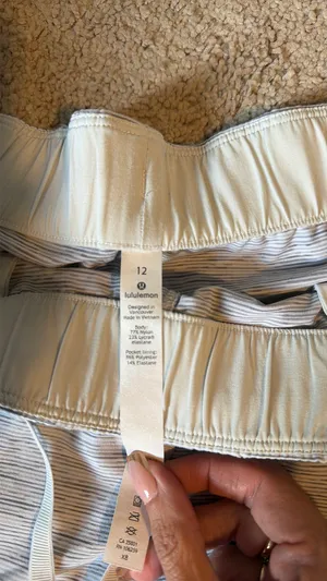 Lululemon Shorts thumbnail 3